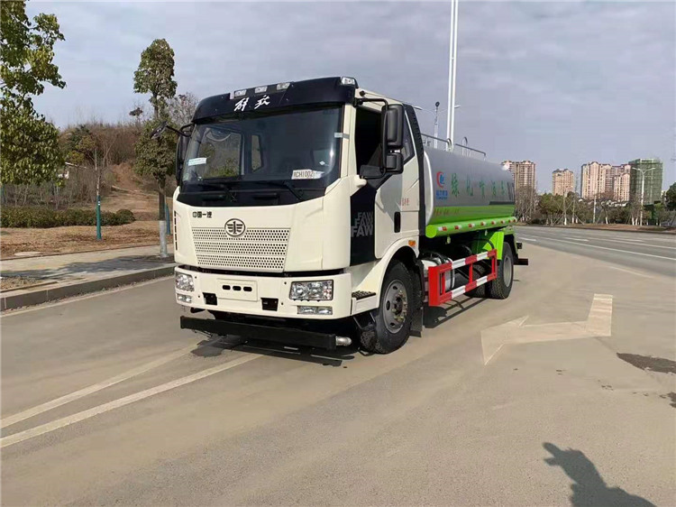 一汽解放13噸灑水車（北京環保）