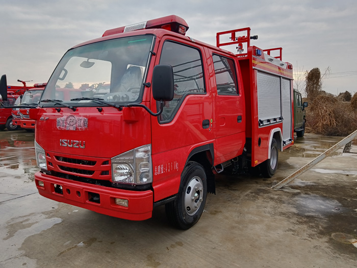 5噸消防灑水車多少錢_物業工廠小區消防車_1.5-3.5噸水罐消防車現車價格