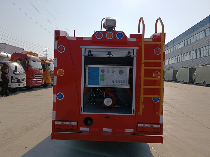 5噸消防灑水車多少錢_糧庫重點(diǎn)防火單位消防車_2.5-5噸泡沫消防車現(xiàn)車報(bào)價